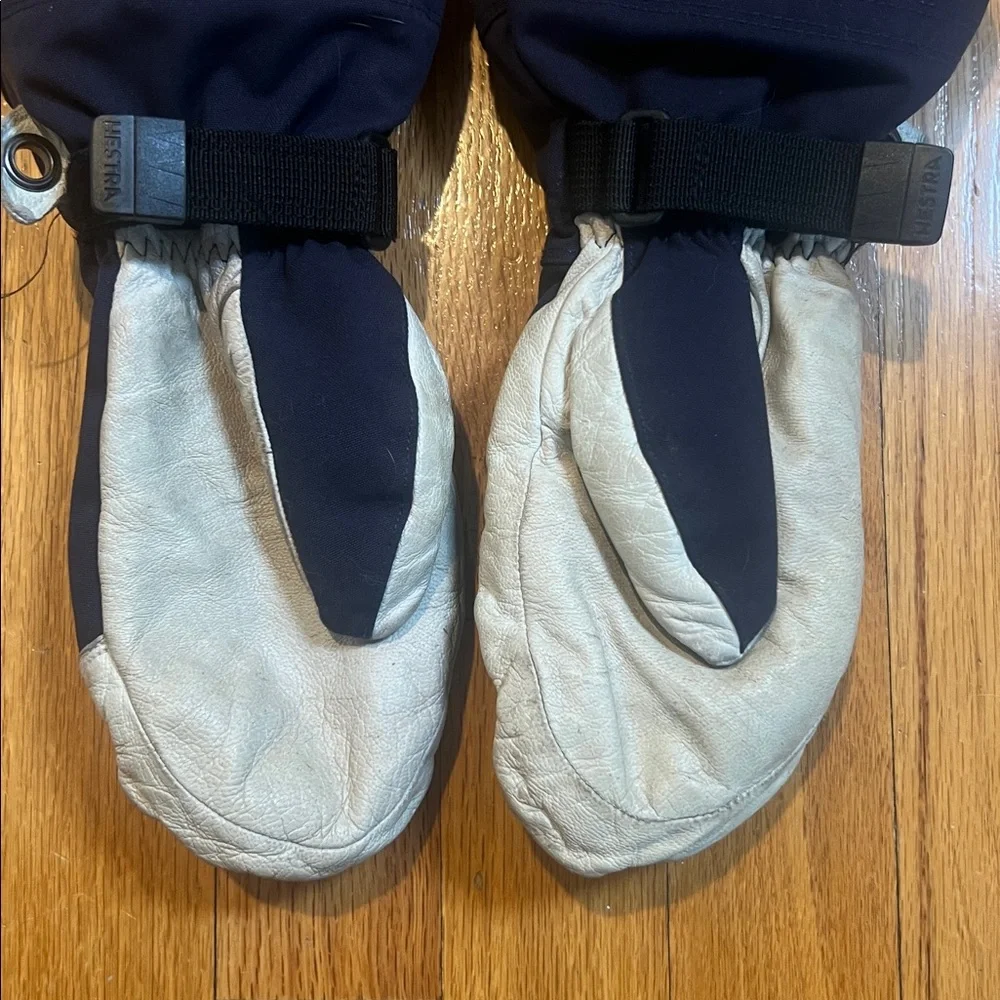 Hestra Helicopter Ski Junior Kids' Navy and Cream Leather Mittens. Size 6